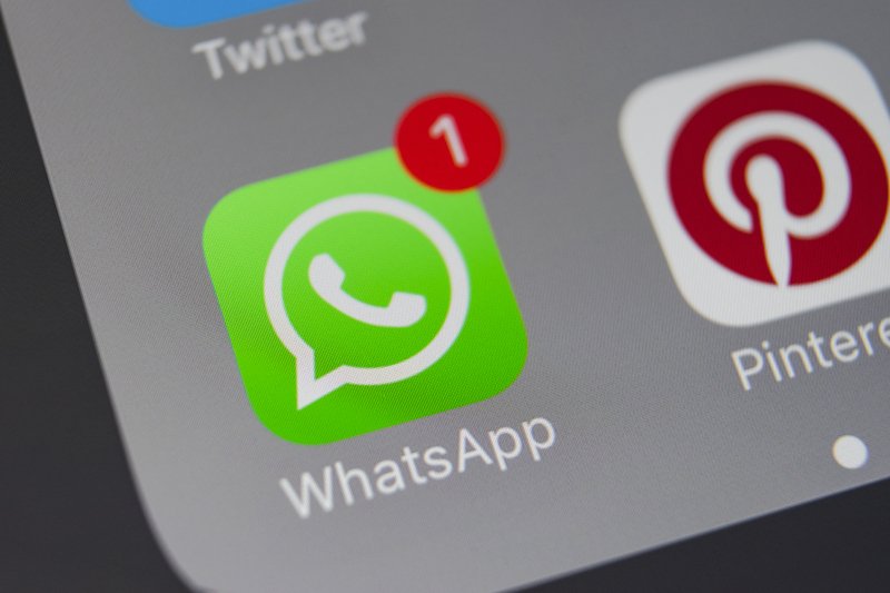 唯一のトレーダーのためのWhatsAppビジネス：法的なヒント、長所、短所